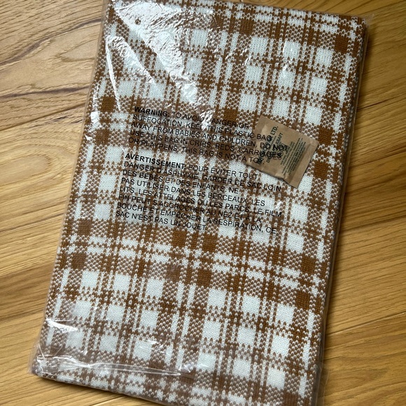 NWT Timberland Scarf - One Size - Picture 2 of 3